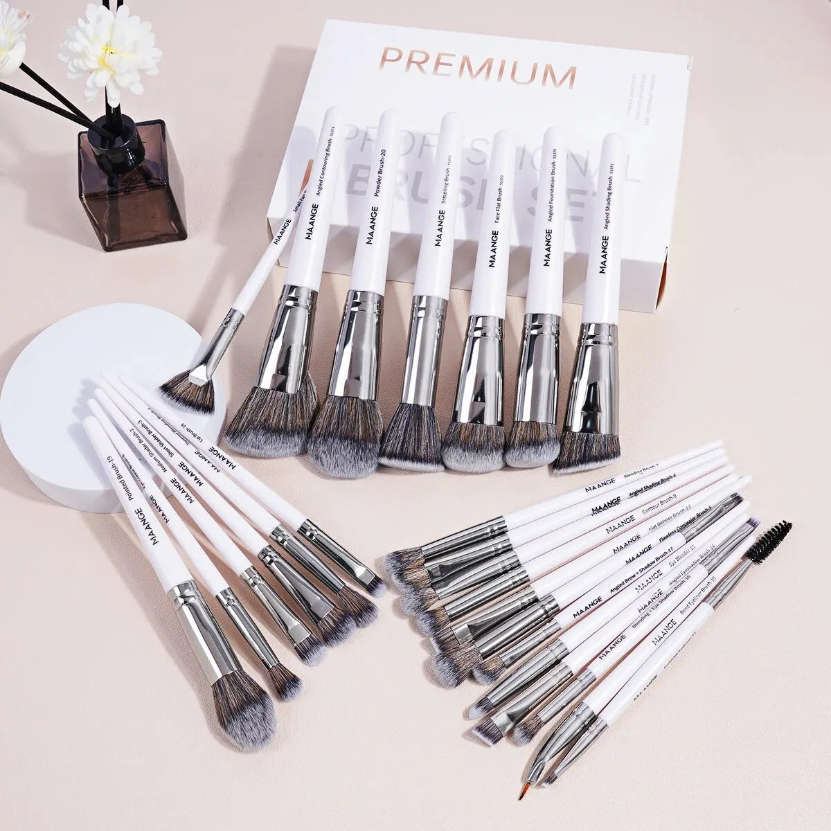 MAANGE - Juego de 25 brochas de maquillaje profesional para rostro y ojos en caja de regalo