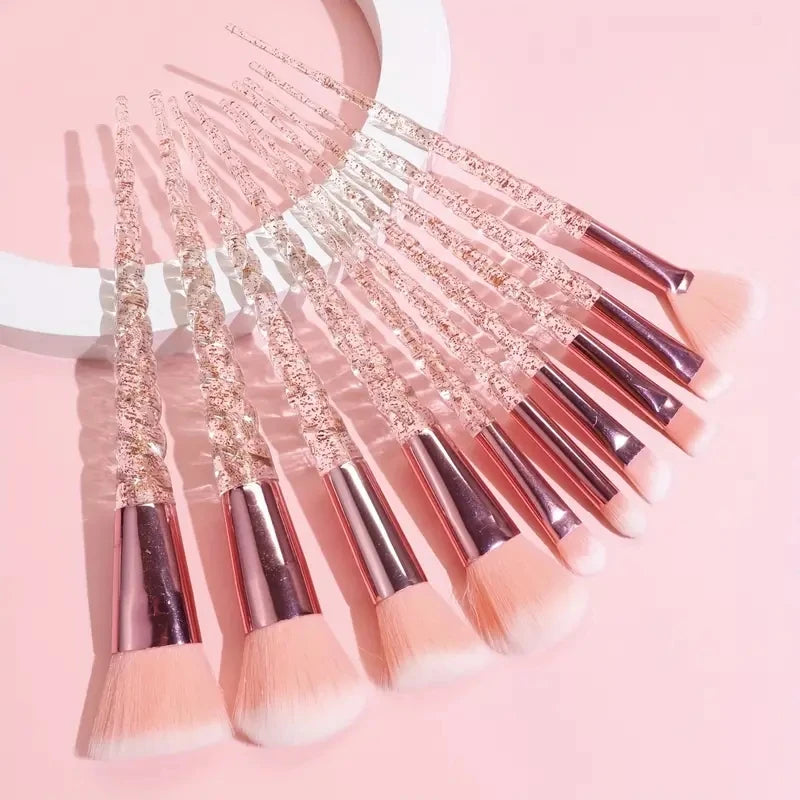 مجموعة فرش مكياج احترافية فاخرة من LuxuryGlow، مكونة من 16 قطعة - ألياف صوف ناعمة، وفرشاة كريم أساس وظلال عيون رقيقة