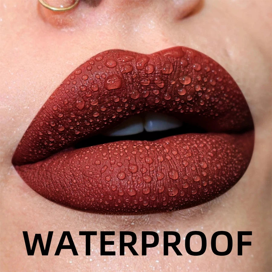 Brillo labial mate aterciopelado LuxuryGlow de 19 colores: labial líquido resistente al agua y de larga duración.