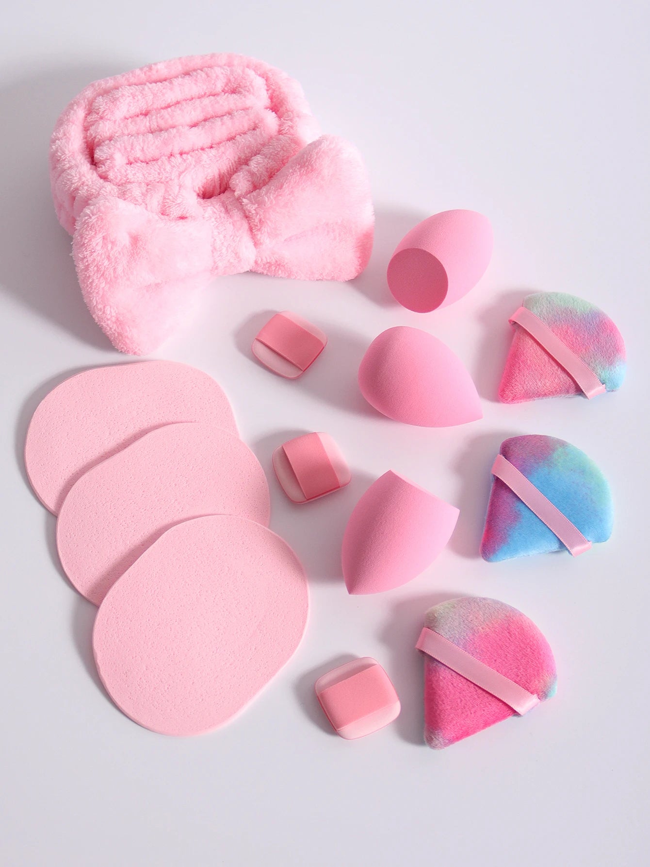 LuxuryGlow 15-Piece Makeup Sponge & Cosmetic Puff Set – Beauty Blender, Headband & Wristband