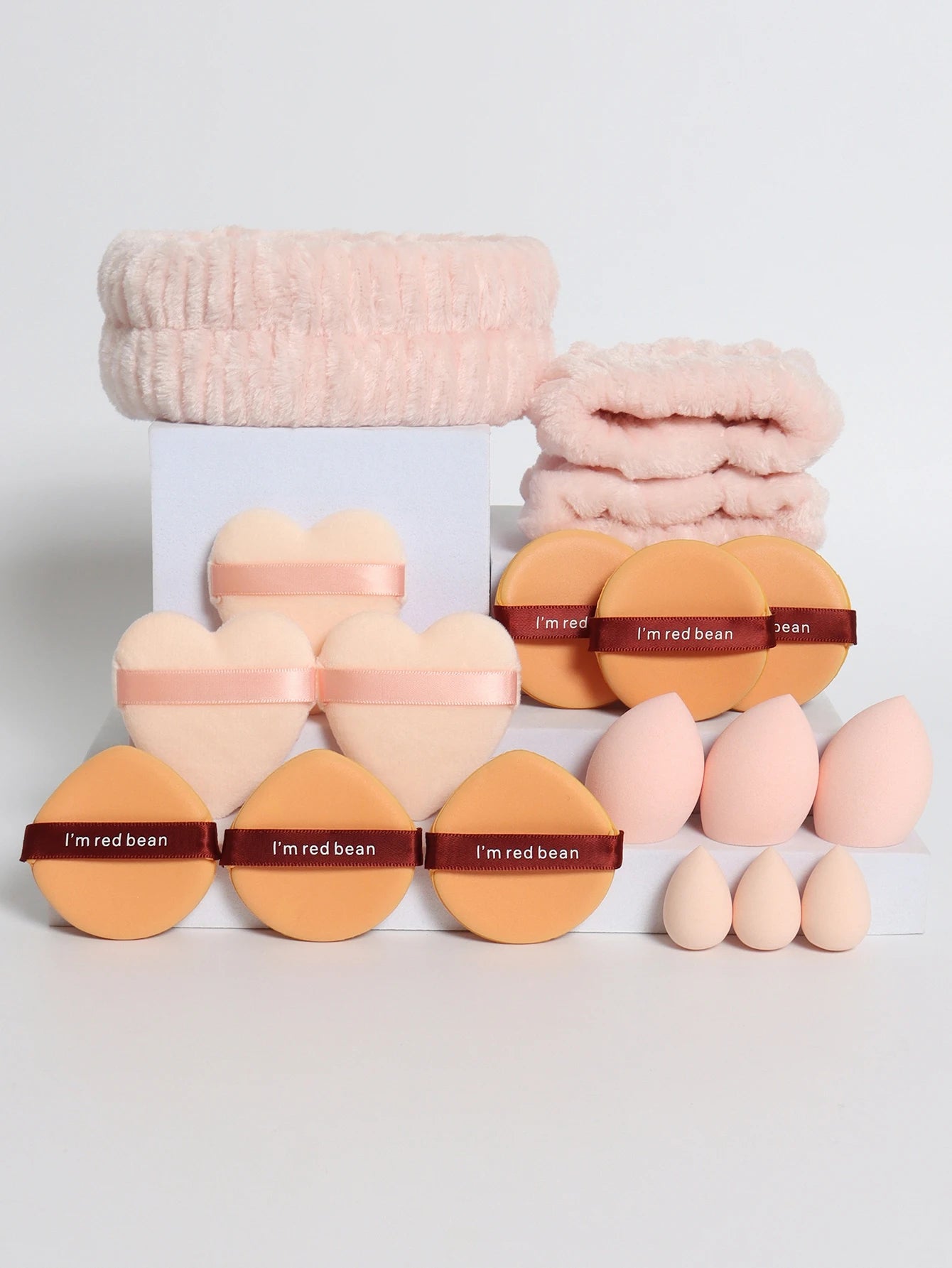 مجموعة أدوات مكياج LuxuryGlow من 18 قطعة - عصابة رأس، أساور معصم، إسفنجات، ومنافذ بودرة