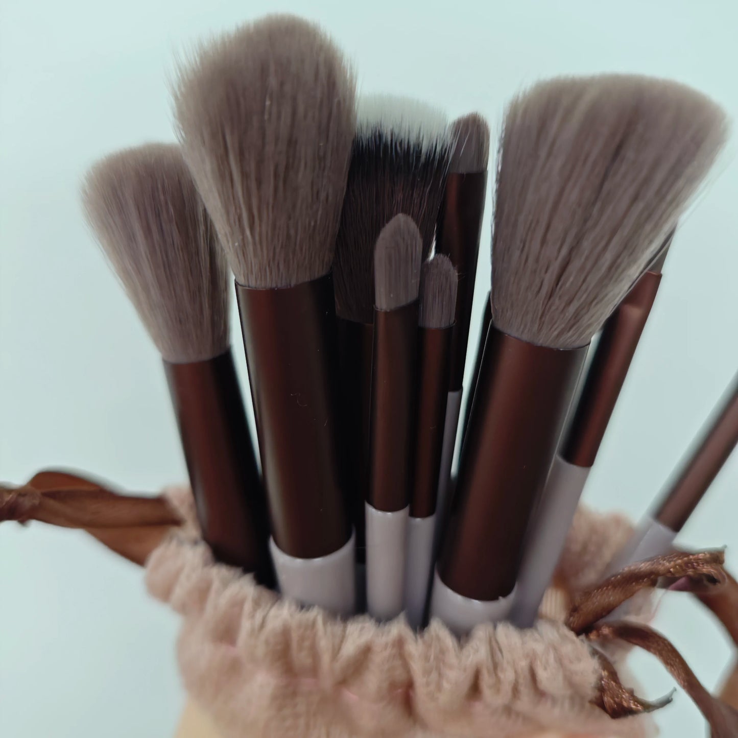 مجموعة فرش مكياج LuxuryGlow من 13 قطعة للعيون والوجه والأساس - شعيرات نايلون ناعمة