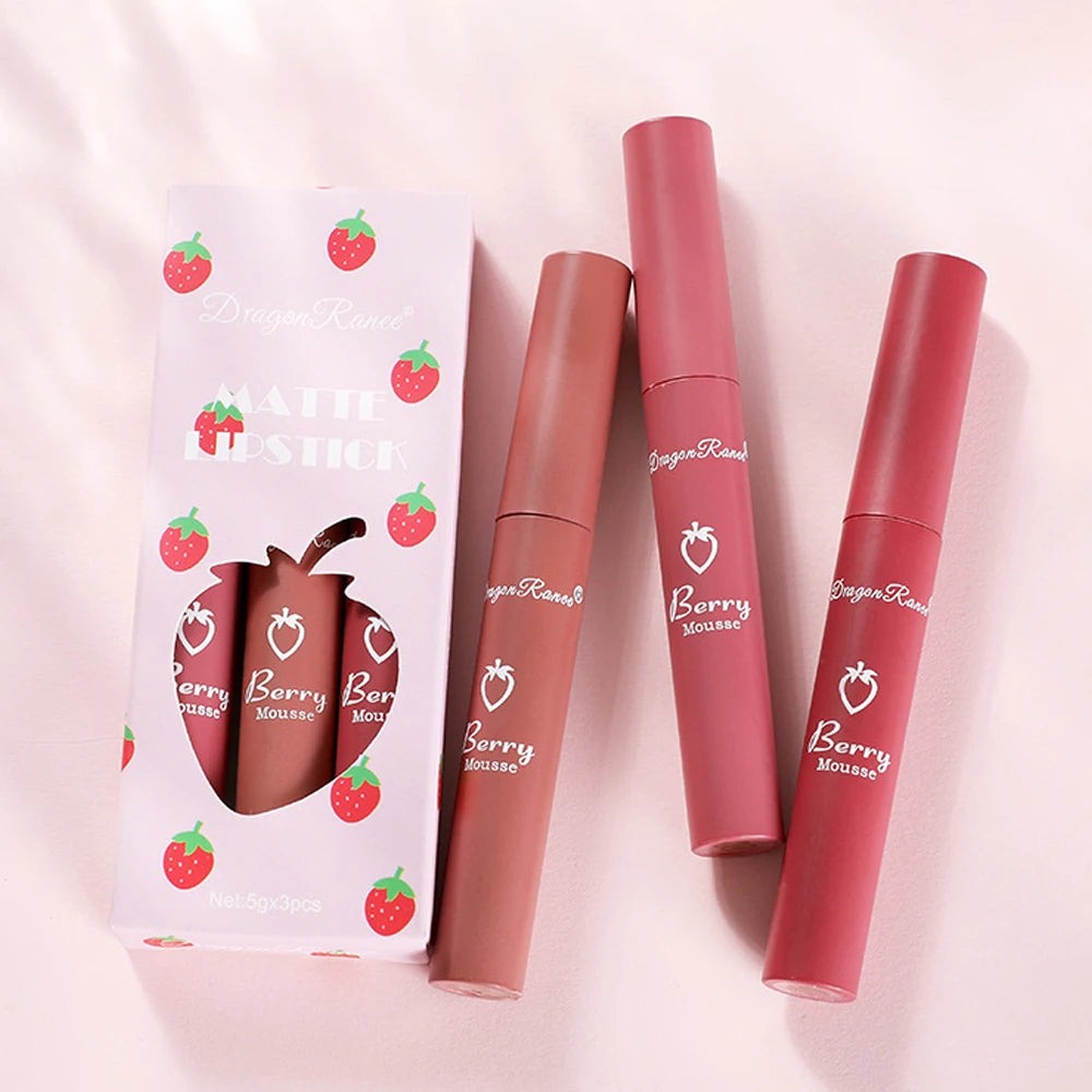 Dragon Ranee - Set de 3 brillos labiales mate de fresa aterciopelados: resistentes al agua y de larga duración