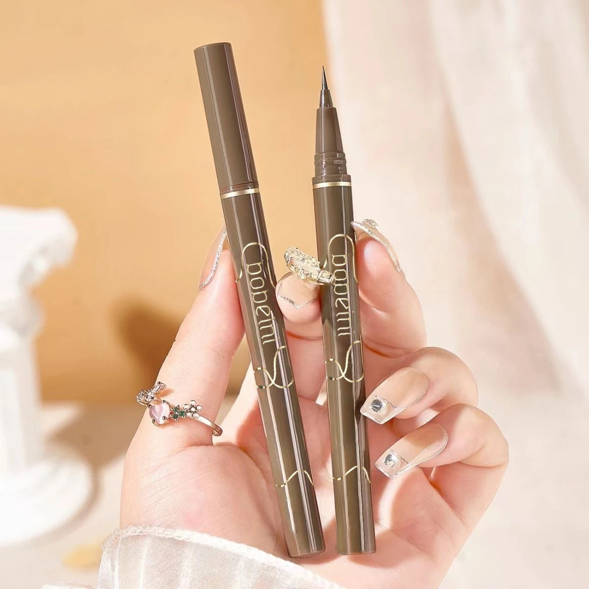 LuxuryGlow Waterproof Slim Brown Eyeliner Pen – Smudge-Proof, Sweat-Resistant, Easy for Beginners