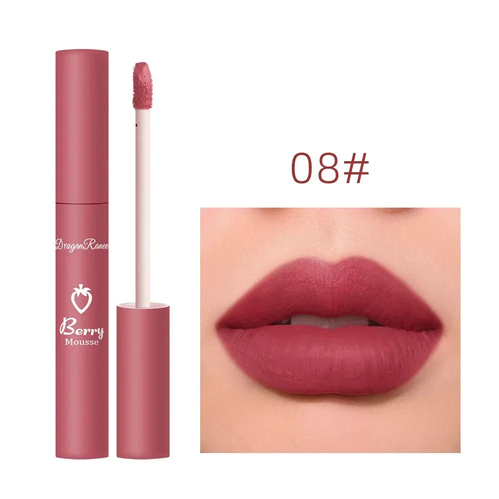 Brillo de labios mate nude LuxuryGlow: 12 colores aterciopelados, resistente al agua y de larga duración.