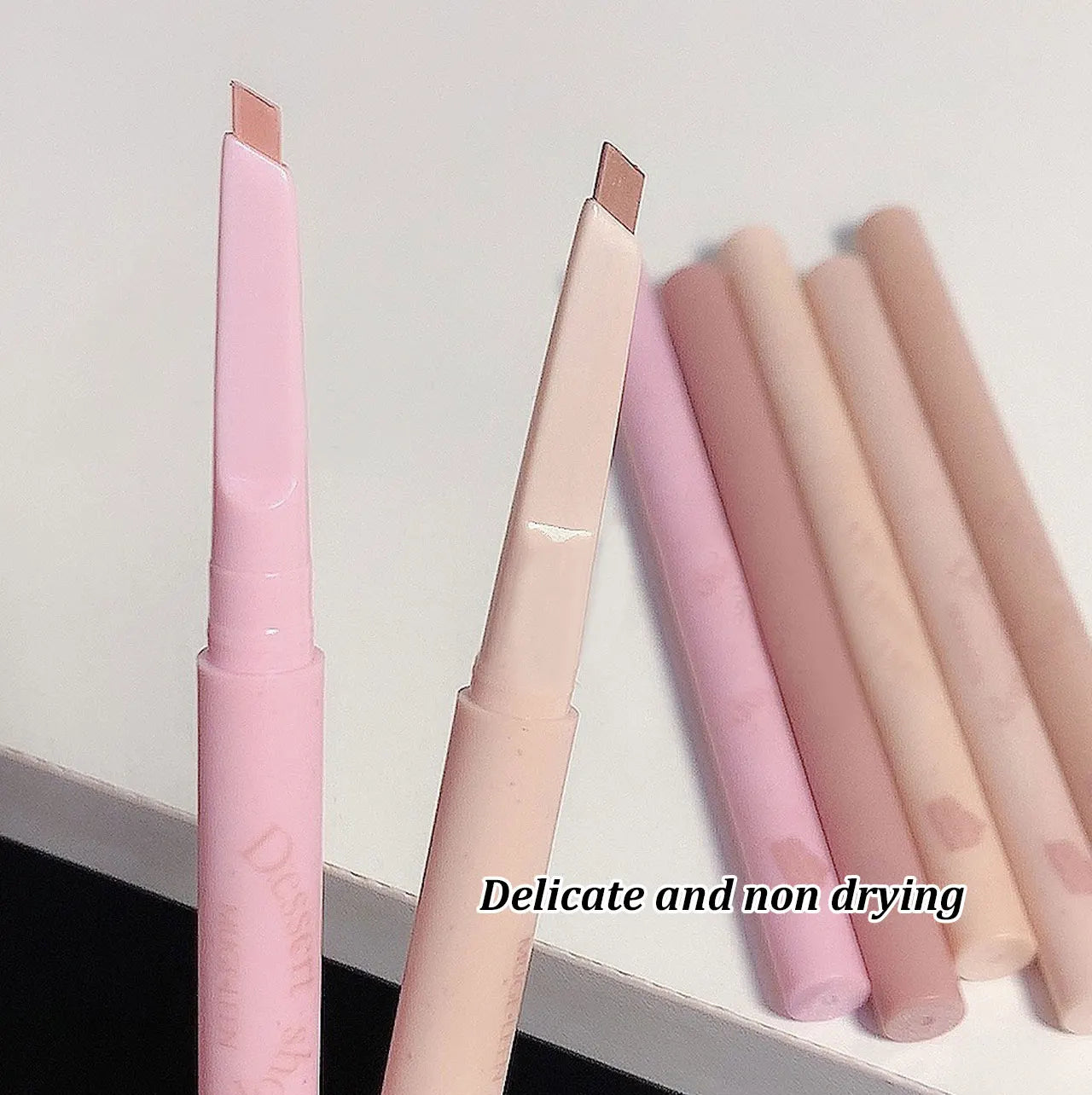 LuxuryGlow Waterproof Automatic Lip Liner Pen – Long-Lasting Smooth Outline