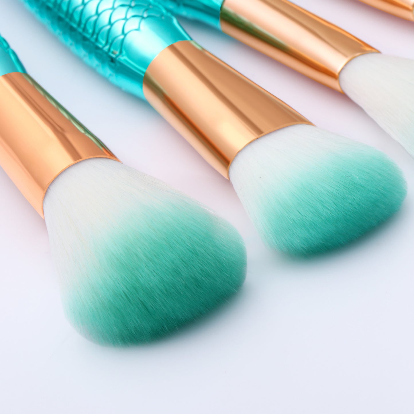 LuxuryGlow 11pcs Mermaid Makeup Brush Set – Soft, Professional Cosmetic Kit