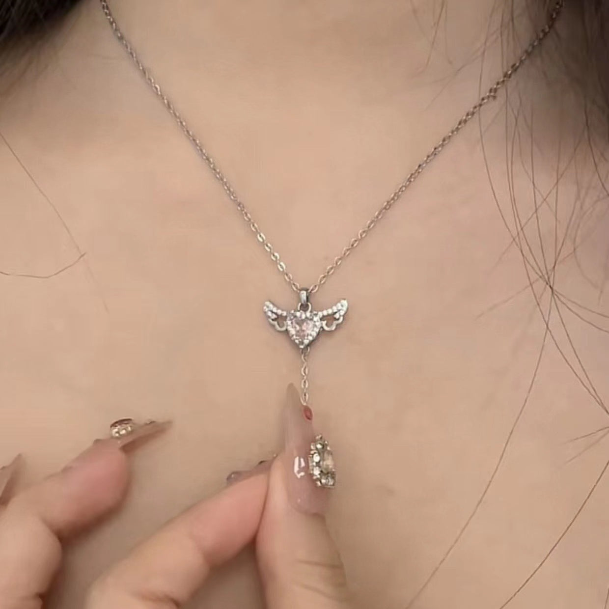 Collar con borlas y alas de ángel de Cupido en movimiento de lujo con cadena de clavícula de cristal, regalo de San Valentín para mujer.