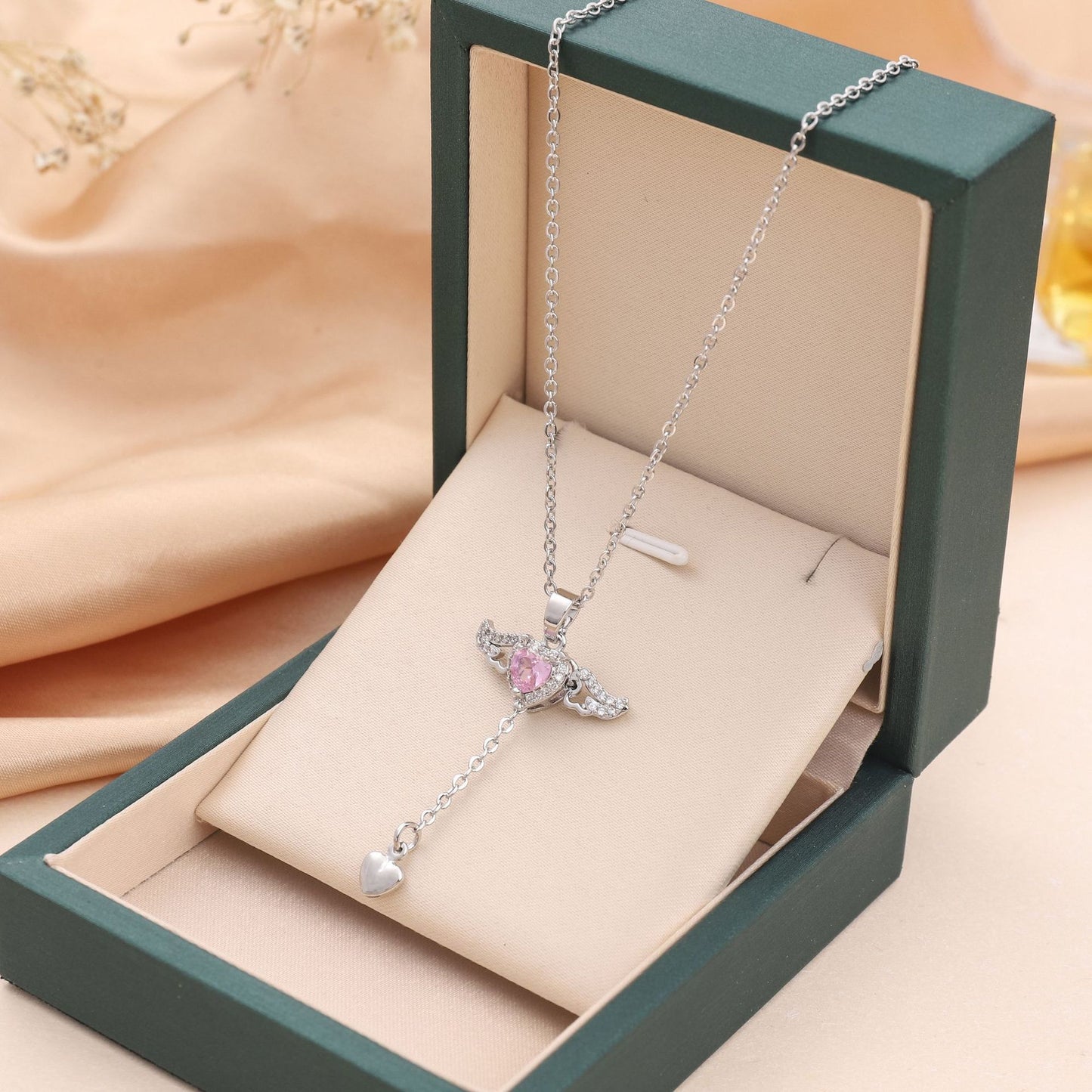 Collar con borlas y alas de ángel de Cupido en movimiento de lujo con cadena de clavícula de cristal, regalo de San Valentín para mujer.