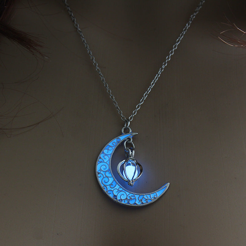 Collares colgantes luminosos LuxuryGlow con cadena plateada