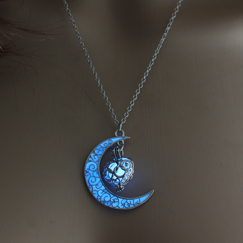 Collares colgantes luminosos LuxuryGlow con cadena plateada