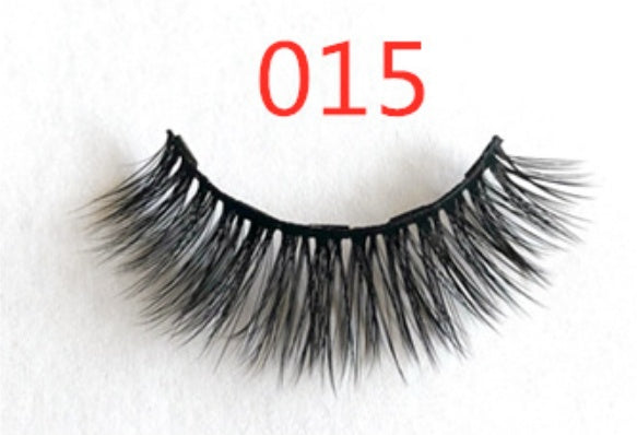LuxuryGlow Magnetic False Eyelashes – Natural Look with Cotton Stem (1 Pair)