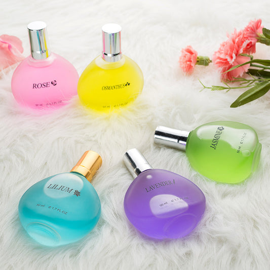 عطر نسائي زهري من LuxuryGlow - رائحة الياسمين والورد والأوسمانثوس الخفيفة