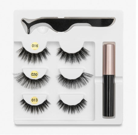 LuxuryGlow Magnetic False Eyelashes – Natural Look with Cotton Stem (1 Pair)