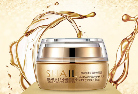 Set de 6 productos hidratantes SNAIL: hidratante, iluminador y cuidado de los poros
