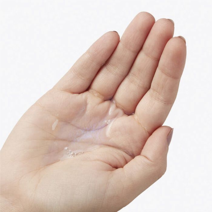 KIEHL’S Clearly Corrective Brightening & Soothing Treatment Water – Hydrating Glow Toner