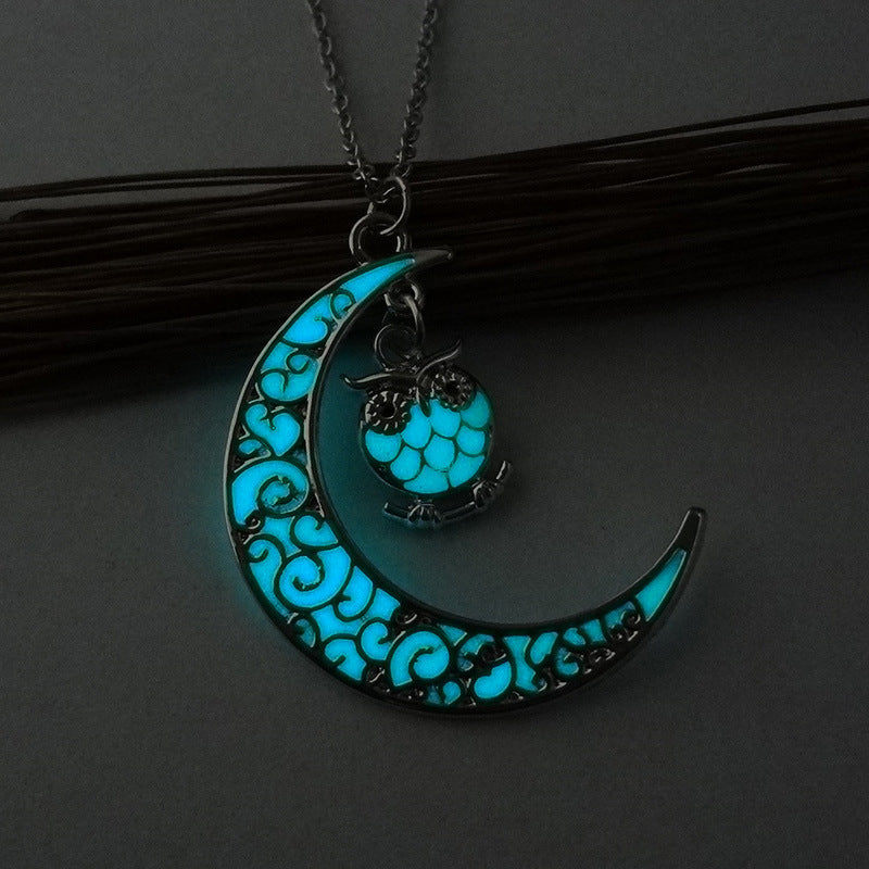 Collares colgantes luminosos LuxuryGlow con cadena plateada