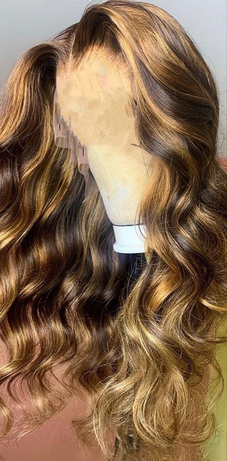 باروكة شعر صناعي طويل مجعد للنساء من LuxuryGlow - مظهر طبيعي، غطاء شبكي وردي مقاوم للحرارة