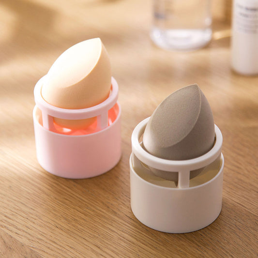 حامل بيضة تجميل على شكل قلب من LuxuryGlow - حامل إسفنجة تجميلية مقاوم للغبار