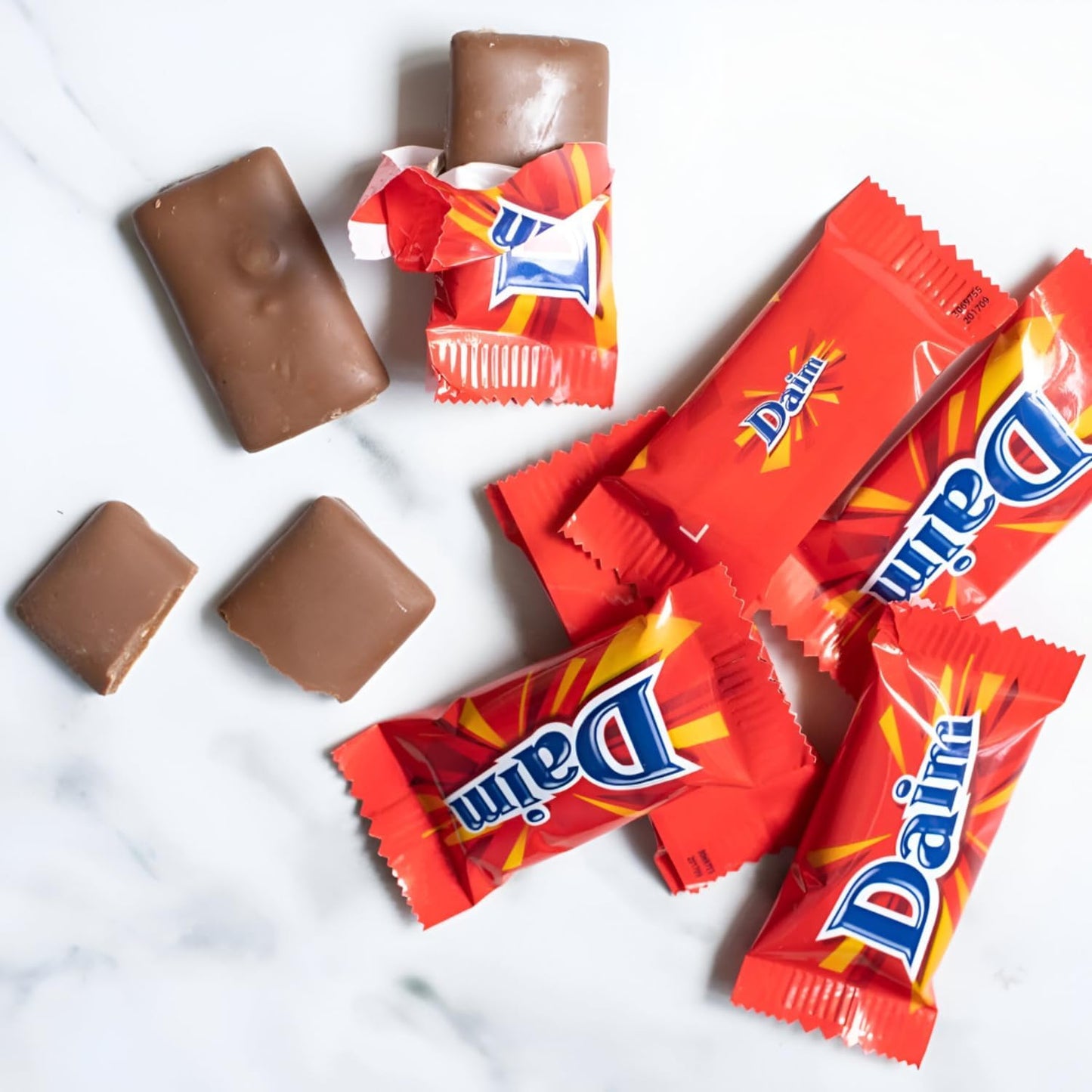 Daim Milk Chocolate 200g – Creamy Milk Chocolate with Crunchy Almond Caramel (Imported)