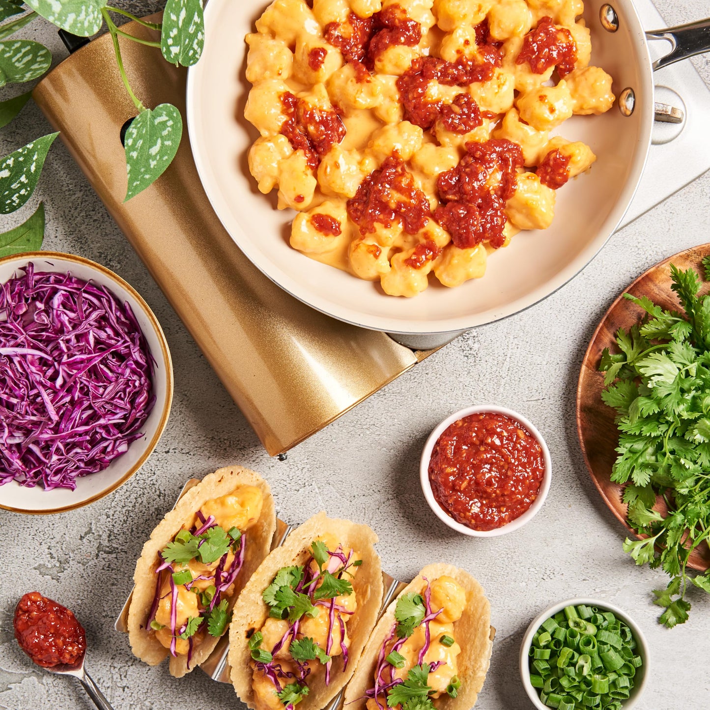 Lee Kum Kee Chilli Garlic Sauce, 226 g