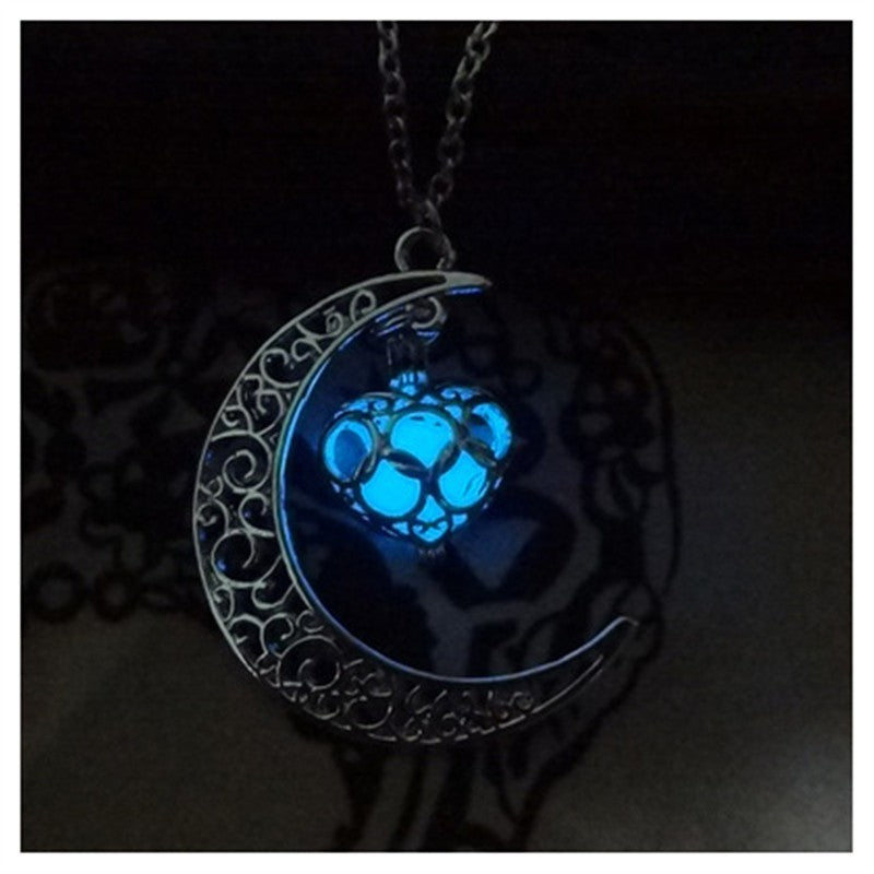 Collares colgantes luminosos LuxuryGlow con cadena plateada