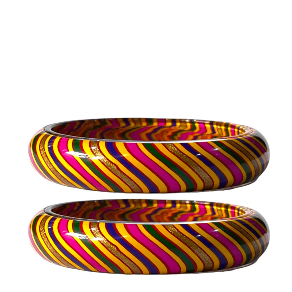 LuxuryGlow GlassBangles Glamour in Glass Handmade Leheriya – Jaipur’s Glossy Lac Artistry