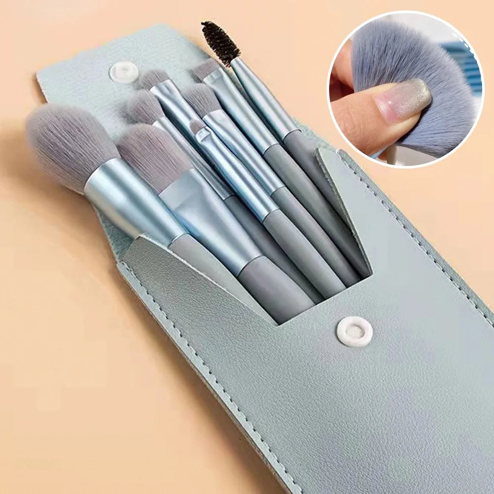 Juego de brochas de maquillaje de cerdas suaves LuxuryGlow: kit para rostro y ojos para base y difuminado
