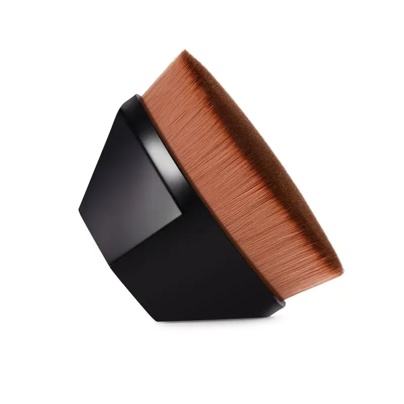 Brocha de maquillaje LuxuryGlow Magic Foundation: fibra suave de alta densidad y portátil