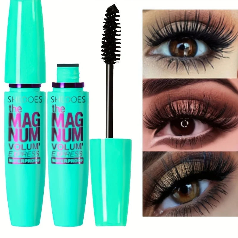 Máscara de pestañas líquida Luxury Glow 4D Black: fórmula que espesa, alarga y riza las pestañas.