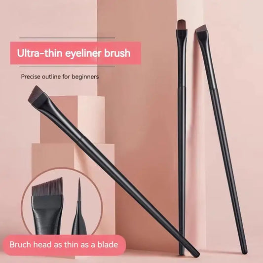 LuxuryGlow 3PCS Eyeliner & Eyebrow Makeup Brush Set – Soft Fiber Precision Tools