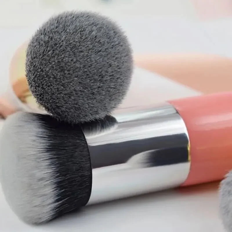 LuxuryGlow Mushroom Head Foundation Brush – Seamless, Streak-Free BB Cream Applicator