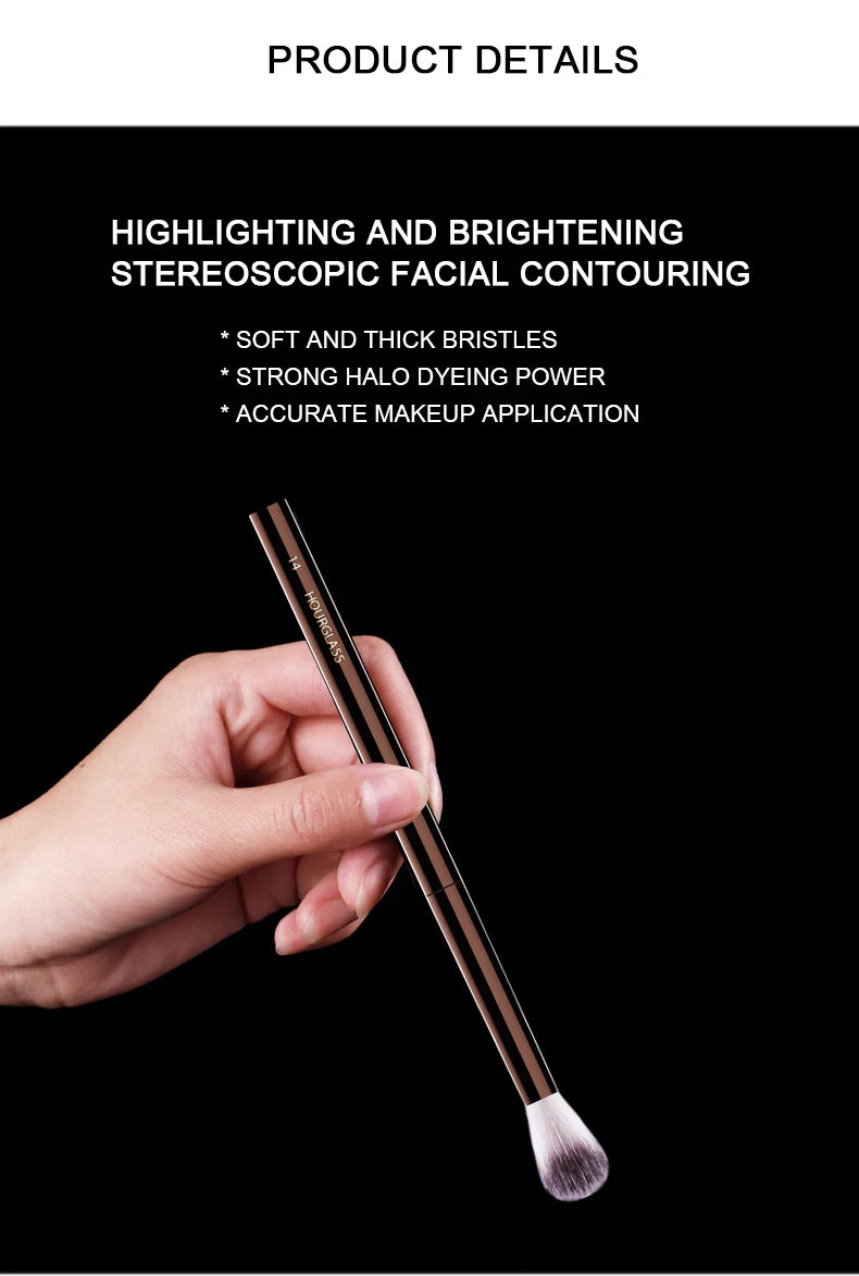 فرشاة المكياج الدقيقة رقم 14 من Hourglass - فرشاة عيون من الألياف الناعمة