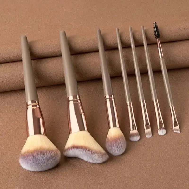 Juego de brochas de maquillaje suaves profesionales LuxuryGlow: 13, 14, 15 y 16 piezas para base, sombras de ojos, polvos y kabuki.