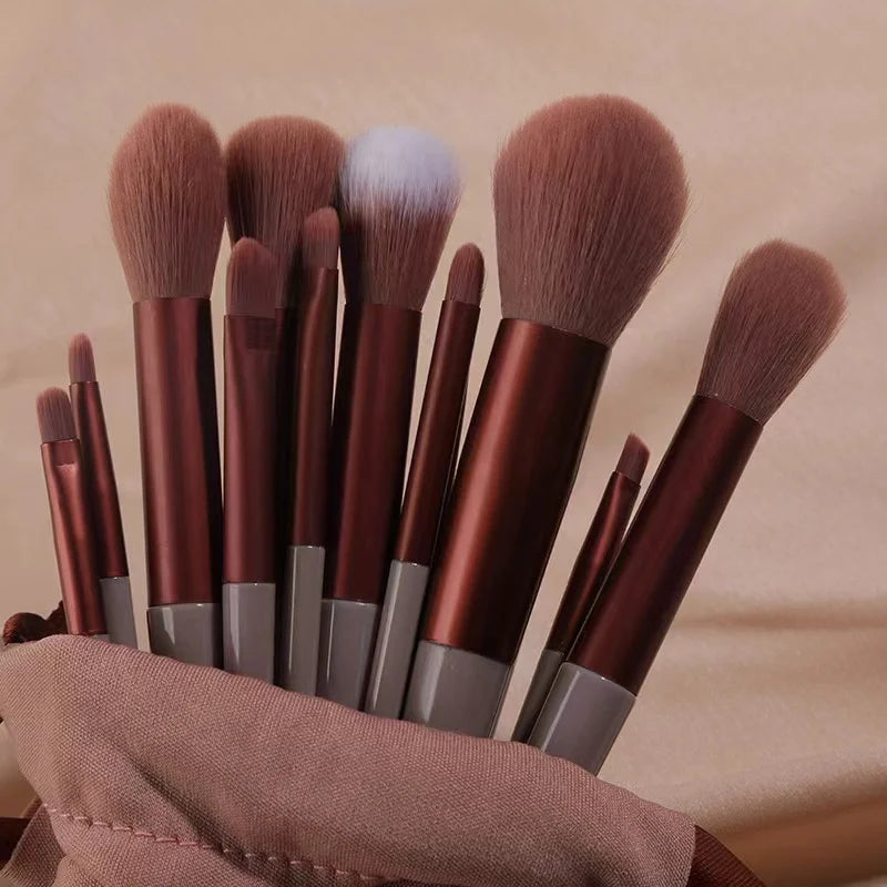 LuxuryGlow - Juego de 13 brochas de maquillaje ultrasuaves con mango de bambú para base, sombra de ojos, labios y rubor | Kit profesional completo