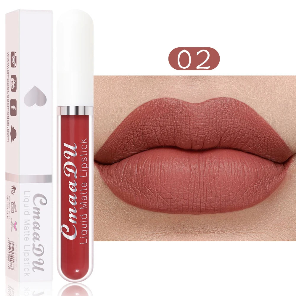 Brillo labial mate CmaaDu: labial resistente al agua y de larga duración en intensos tonos rojos.