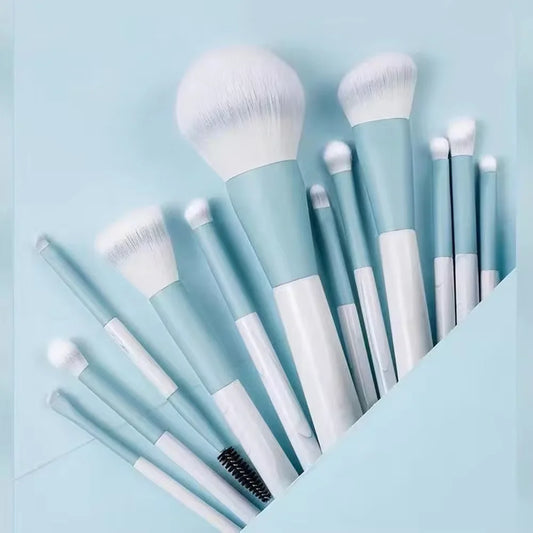 مجموعة فرش مكياج احترافية من لاكشري جلو، ١٢ قطعة | فرش ناعمة ومحمولة للوجه والعينين