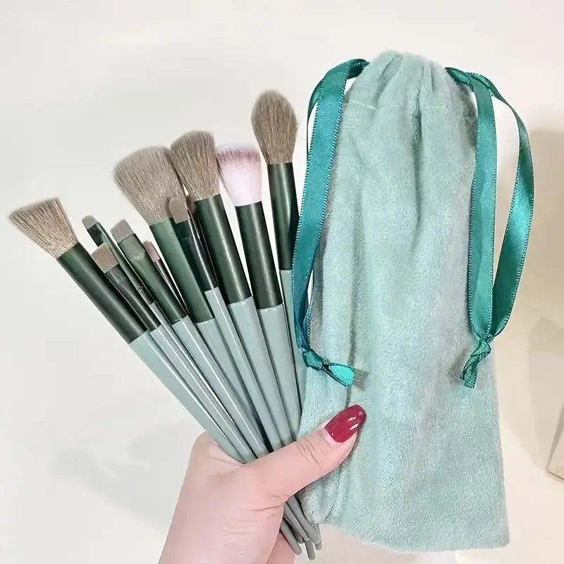 Juego de brochas de maquillaje suaves profesionales LuxuryGlow: 13, 14, 15 y 16 piezas para base, sombras de ojos, polvos y kabuki.