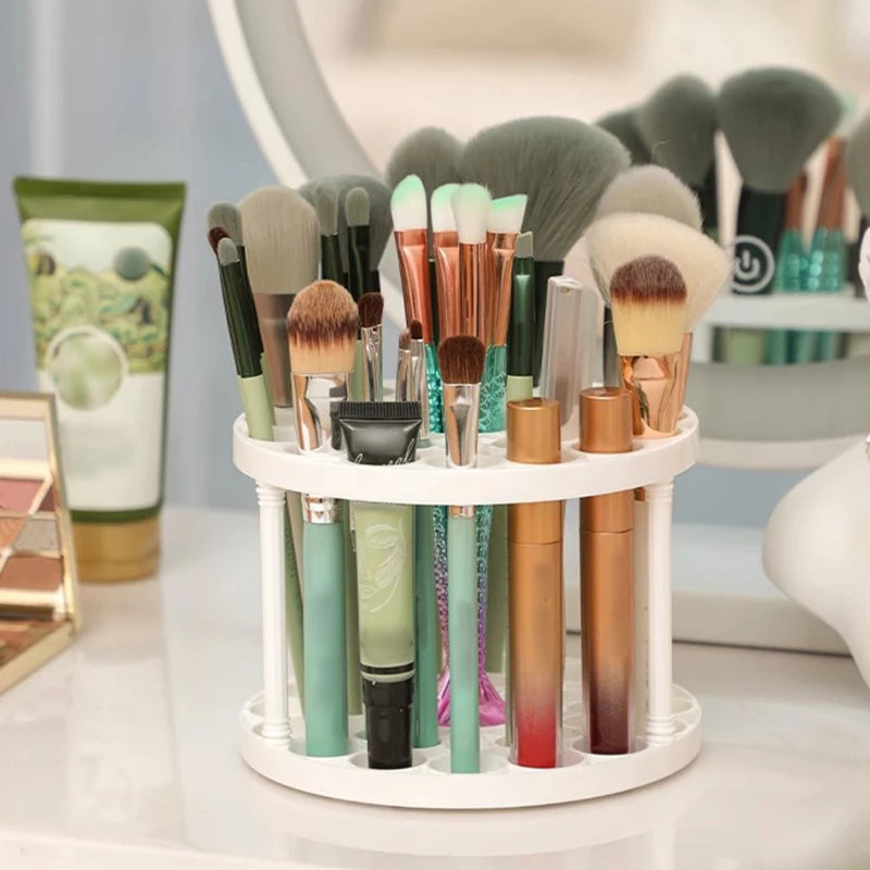 Organizador de brochas de maquillaje LuxuryGlow de 45 compartimentos: desmontable, lavable y compacto para brochas y bolígrafos.