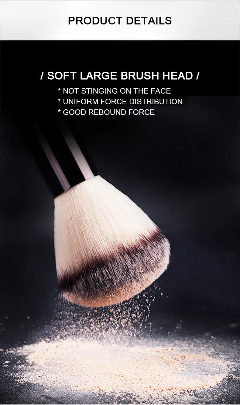 فرشاة مكياج البودرة رقم 1 من ماركة Hourglass - رأس دائري ناعم بمقبض معدني