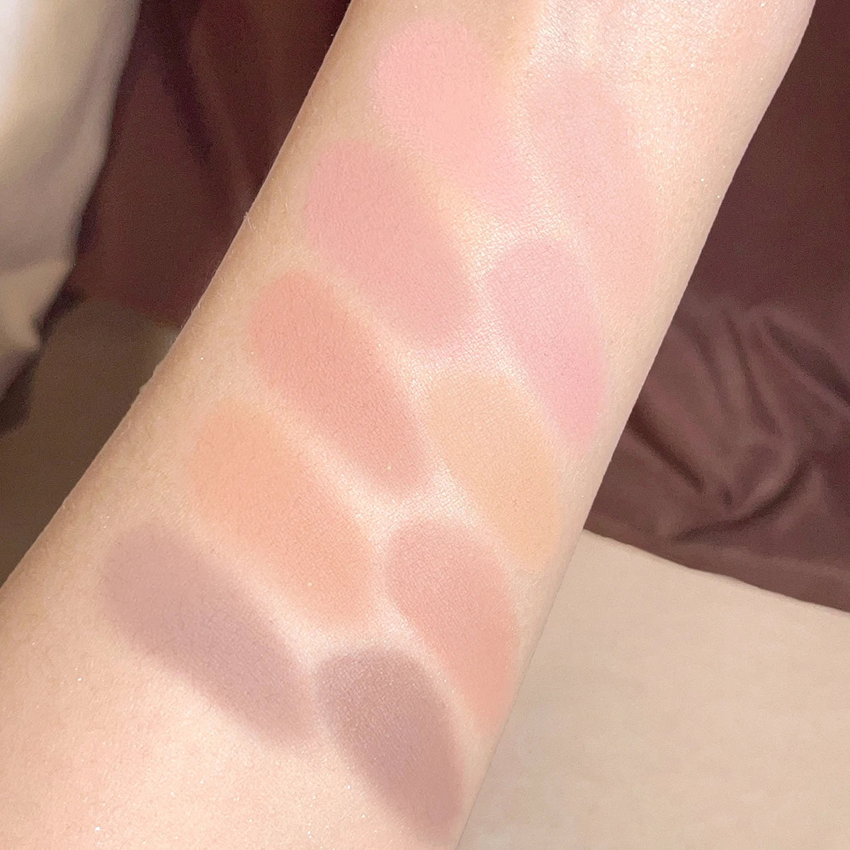 HISYI 10-Color Eyeshadow Palette – Matte, Shimmer & Glitter Waterproof Long-Lasting