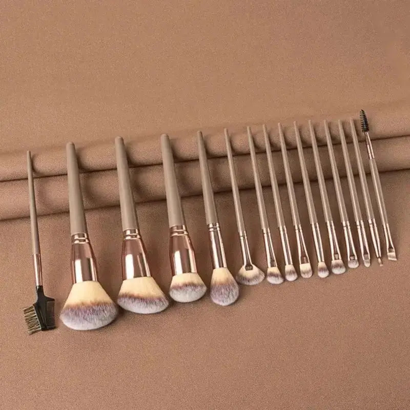 Juego de brochas de maquillaje suaves profesionales LuxuryGlow: 13, 14, 15 y 16 piezas para base, sombras de ojos, polvos y kabuki.