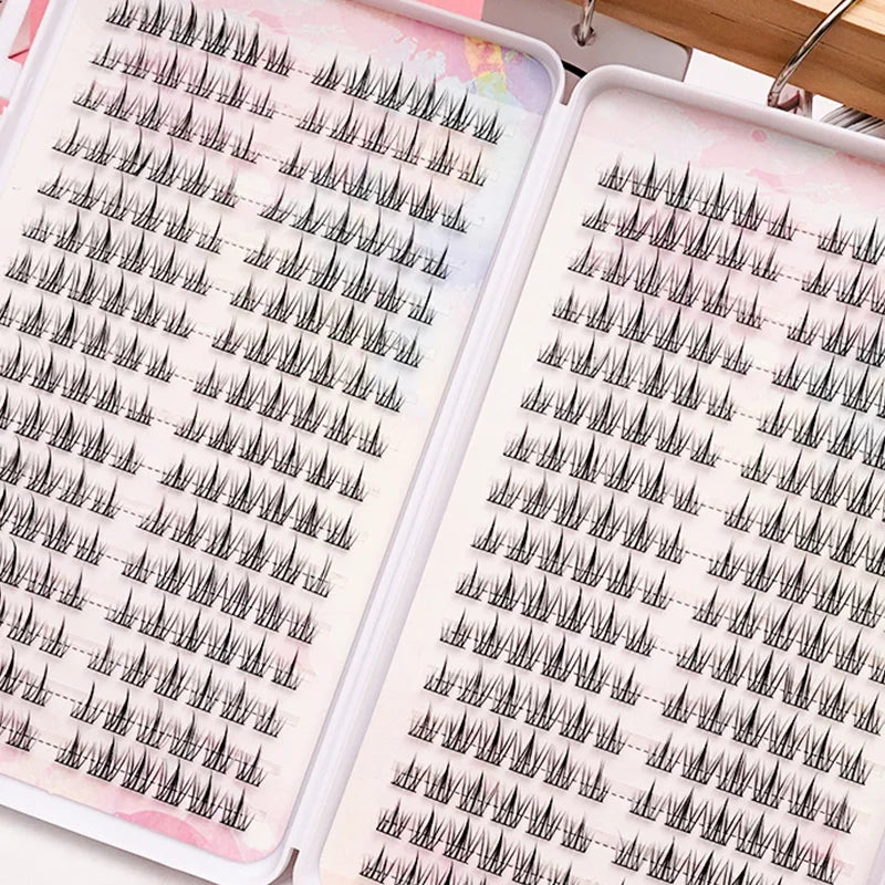 كتاب لونزونين 32 صفًا من رموش الرموش الصناعية - اصنعي بنفسكِ رموشًا صناعية للحصول على مظهر كثيف ومنفوش