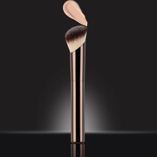 فرشاة مكياج متعددة الاستخدامات من LuxuryGlow - كريم أساس، أحمر خدود، خافي عيوب، ومكياج عيون