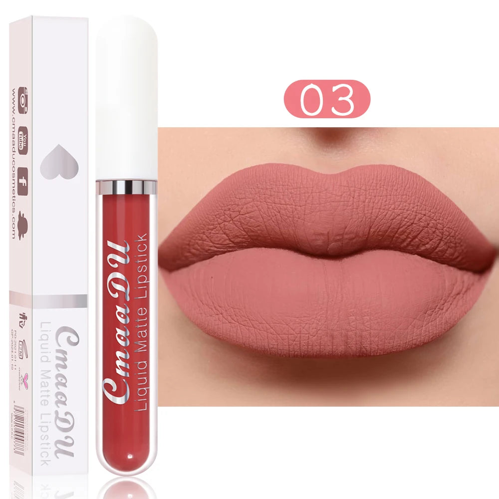 Brillo labial mate CmaaDu: labial resistente al agua y de larga duración en intensos tonos rojos.
