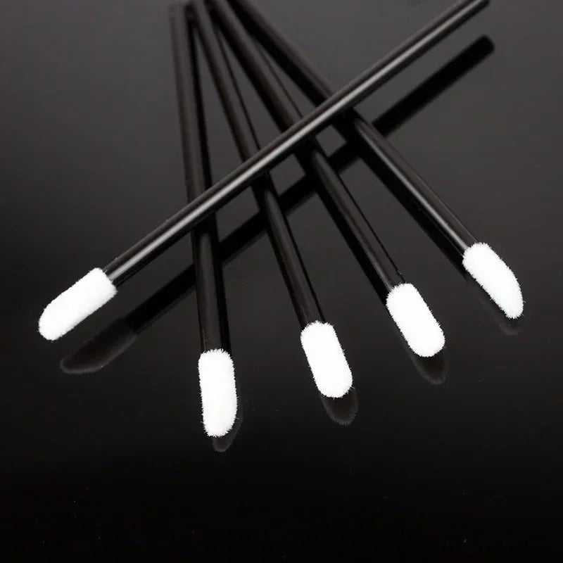 Aplicadores de brillo labial desechables CNKESS (50/100 pinceles suaves)