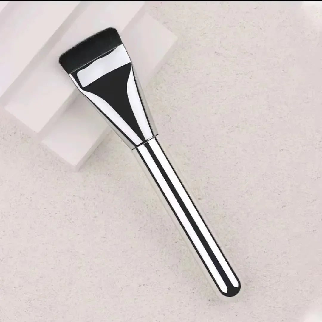 Brocha coreana ultrafina LuxuryGlow para base de maquillaje: herramienta perfecta para aplicar prebase y corrector