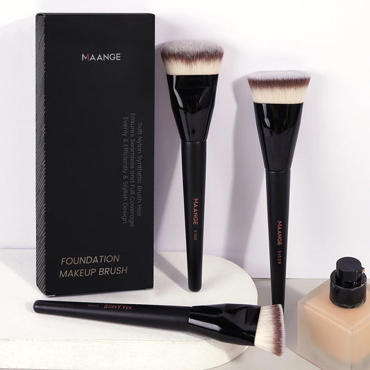 MAANGE 3pcs Foundation Makeup Brush Set – Flat, Angled & Round with Case