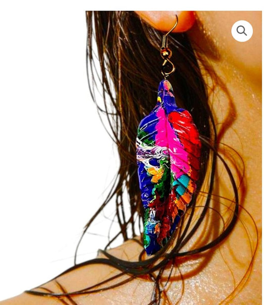 LuxuryGlow Lac Jewelry Luxury Multicolor Handmade Lac Leaf Earrings – Nature-Inspired Indian Craftsmanship by  (1 Pair)