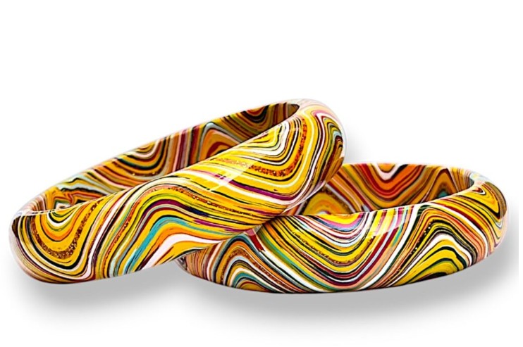 LuxuryGlow Lac Bangles  SparkleWave Luxe – Handcrafted with Vibrant Colors & 18K Gold Sparkle |